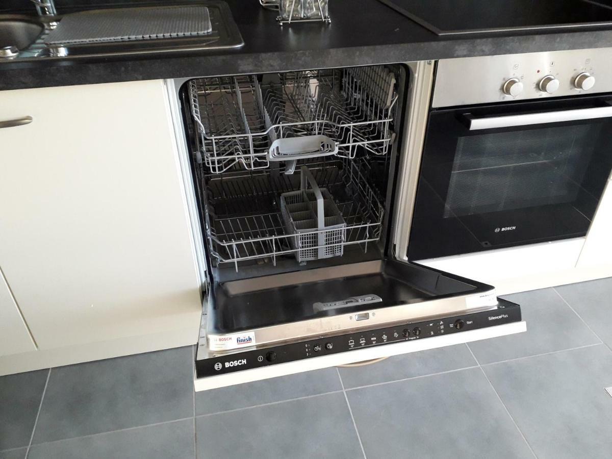 Au Chant Des Roches - Parking - Wifi - Terrasse - Chambres Familiales - Cerfontaine Ngoại thất bức ảnh