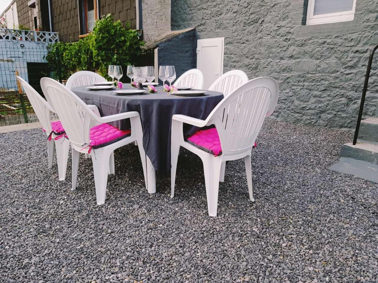 Au Chant Des Roches - Parking - Wifi - Terrasse - Chambres Familiales - Cerfontaine Ngoại thất bức ảnh